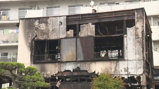 高崎で店舗兼住宅全焼　焼け跡から１人の遺体　群馬・高崎市