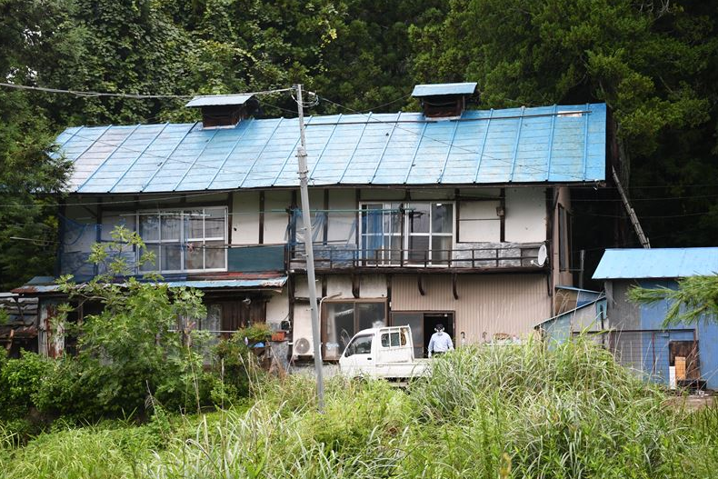 住宅内で親子死傷　「人を殺した」男の声で通報　殺人事件として捜査　群馬・みなかみ町