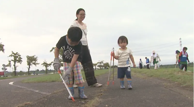 「３市連携の花火大会」一夜明けゴミ拾いイベント　群馬・伊勢崎市